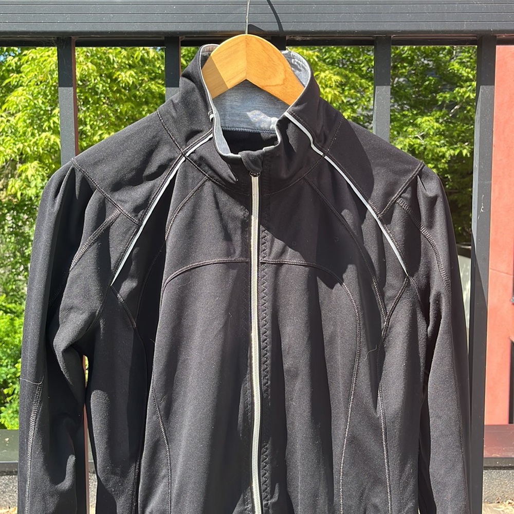 Lululemon Stay on Course Run Jacket - Picture 4 of 8